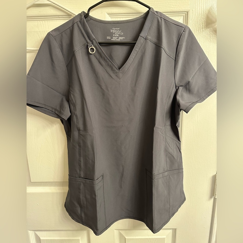 Cherokee infinity women’s scrub top